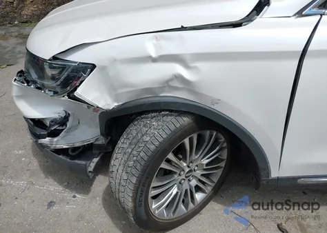 2017 Lincoln Mkx Reserve z USA, uszkodzony, nr VIN 2LMPJ8LR7HBL28384